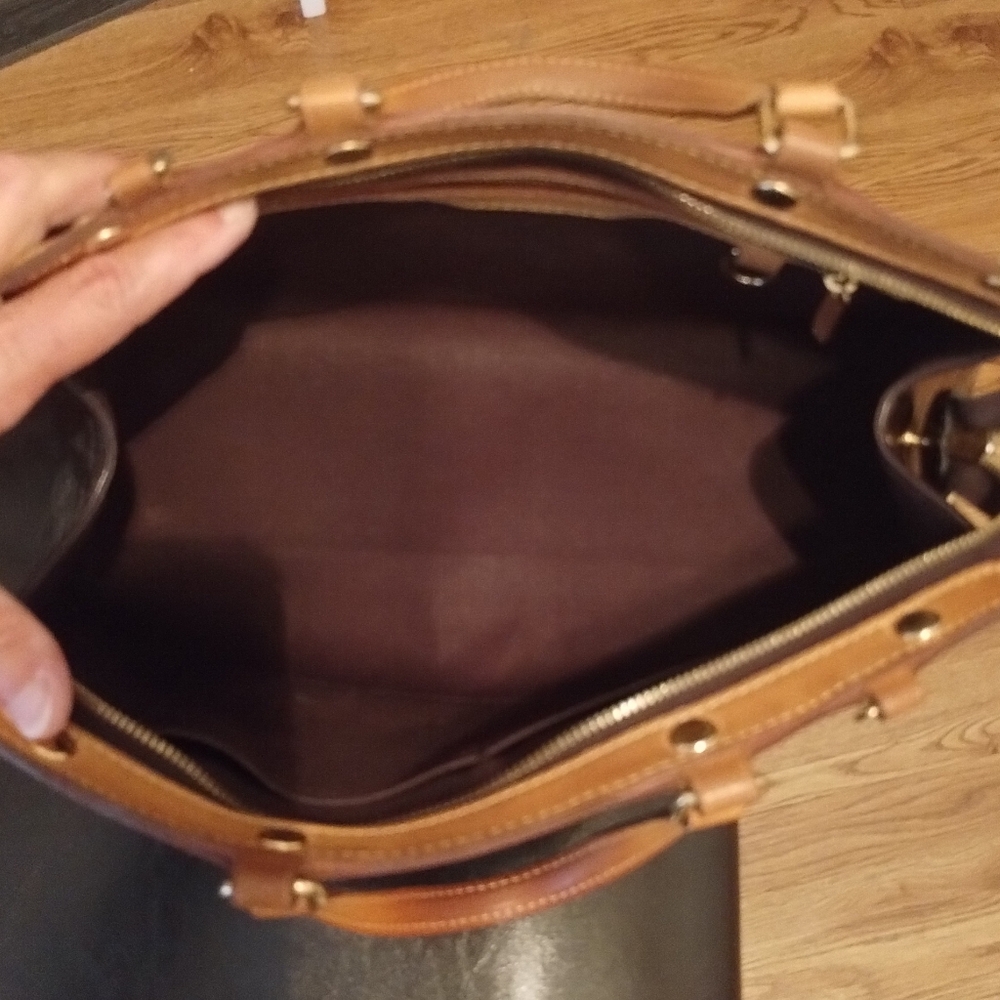 Louis Vuitton Brea Amarante Vernis MM Crossbody Bag DR0153 - Picture 11 of 13